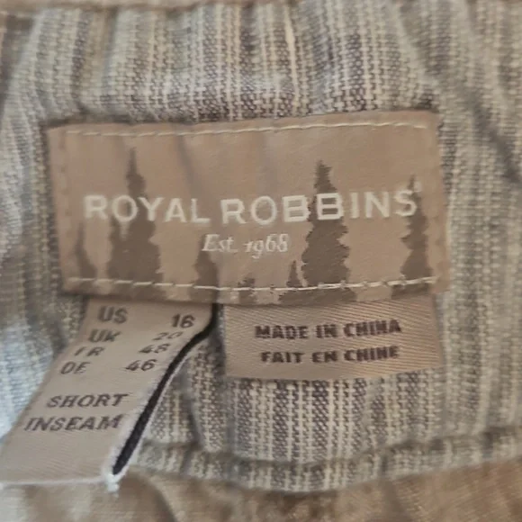 Royal Robbins Light Grey Flat Front Shorts - Picture 2 of 4